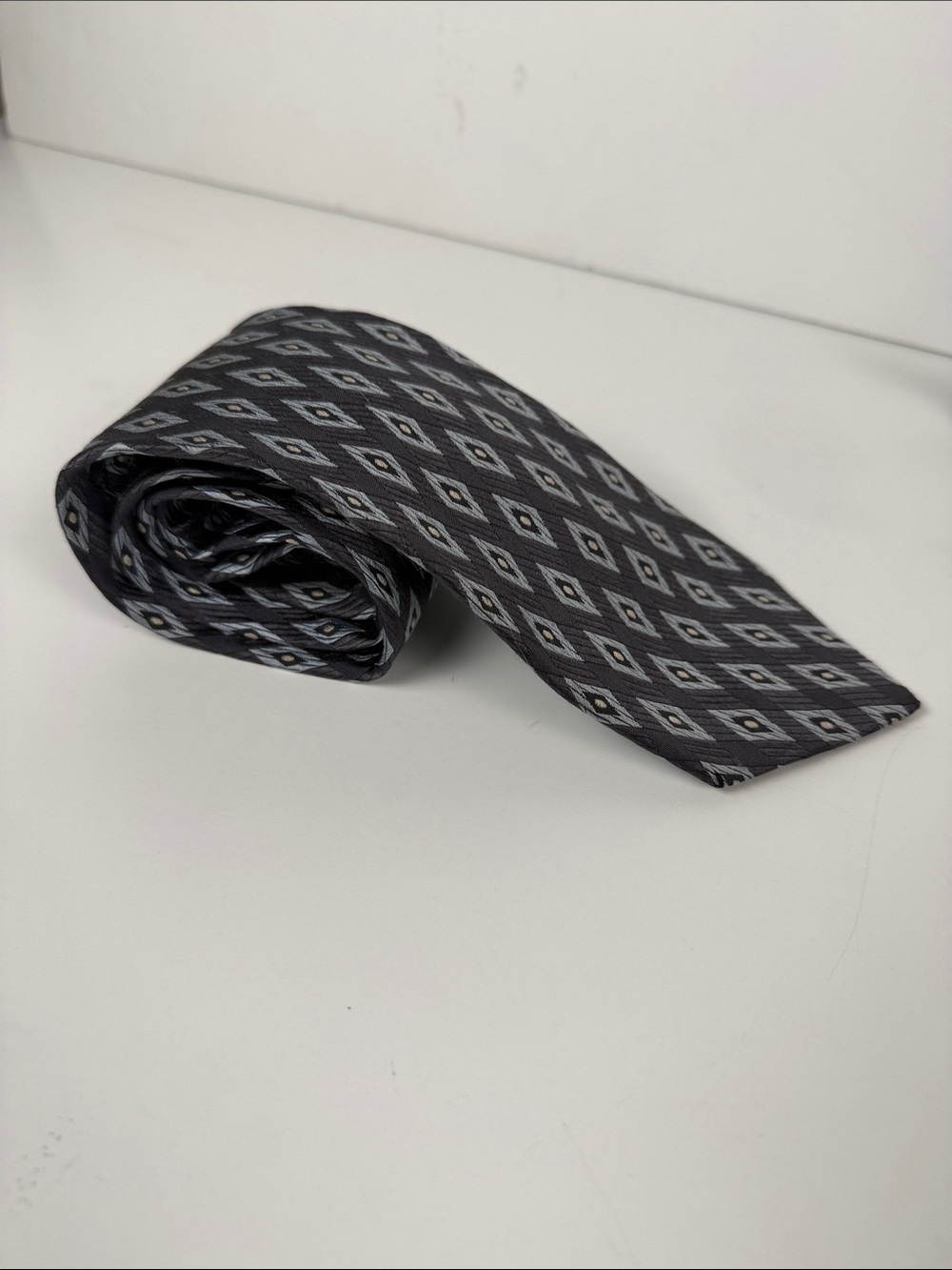 Ermenegildo Zegna Black and Gray Diamond Pattern Tie